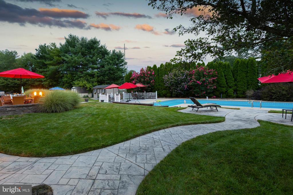 304 PICKWICK DRIVE