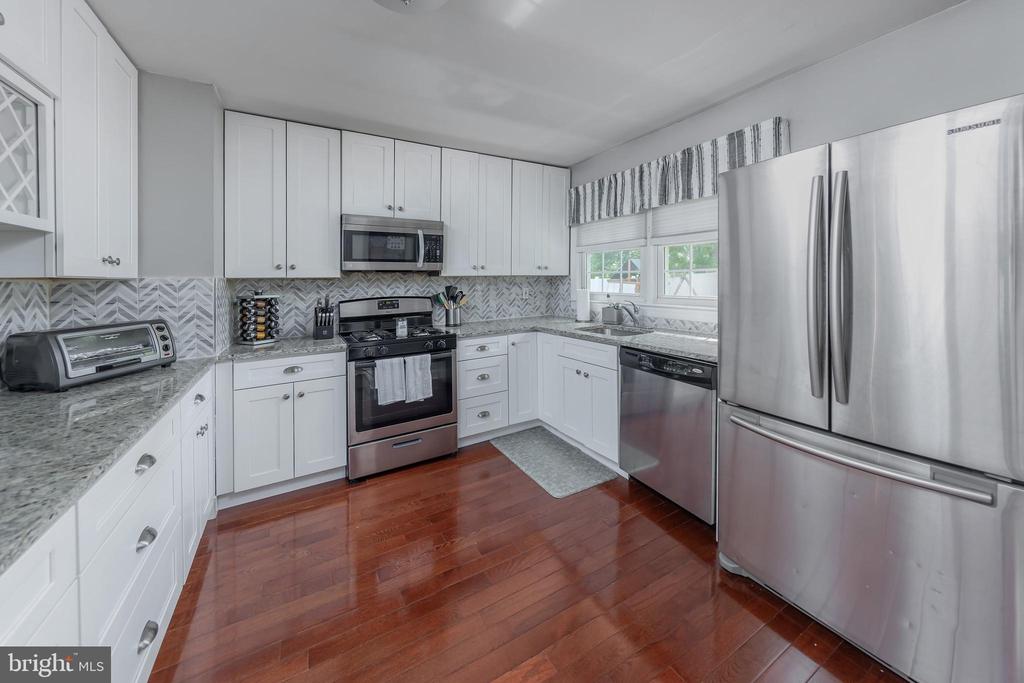 388 WEDGEWOOD DRIVE