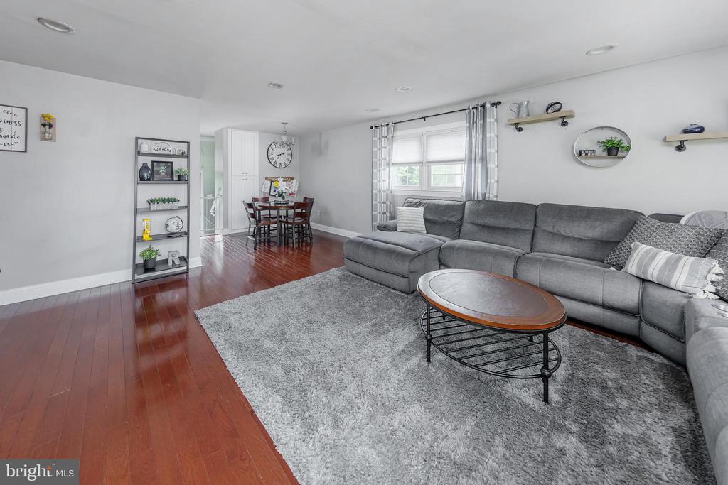 388 WEDGEWOOD DRIVE
