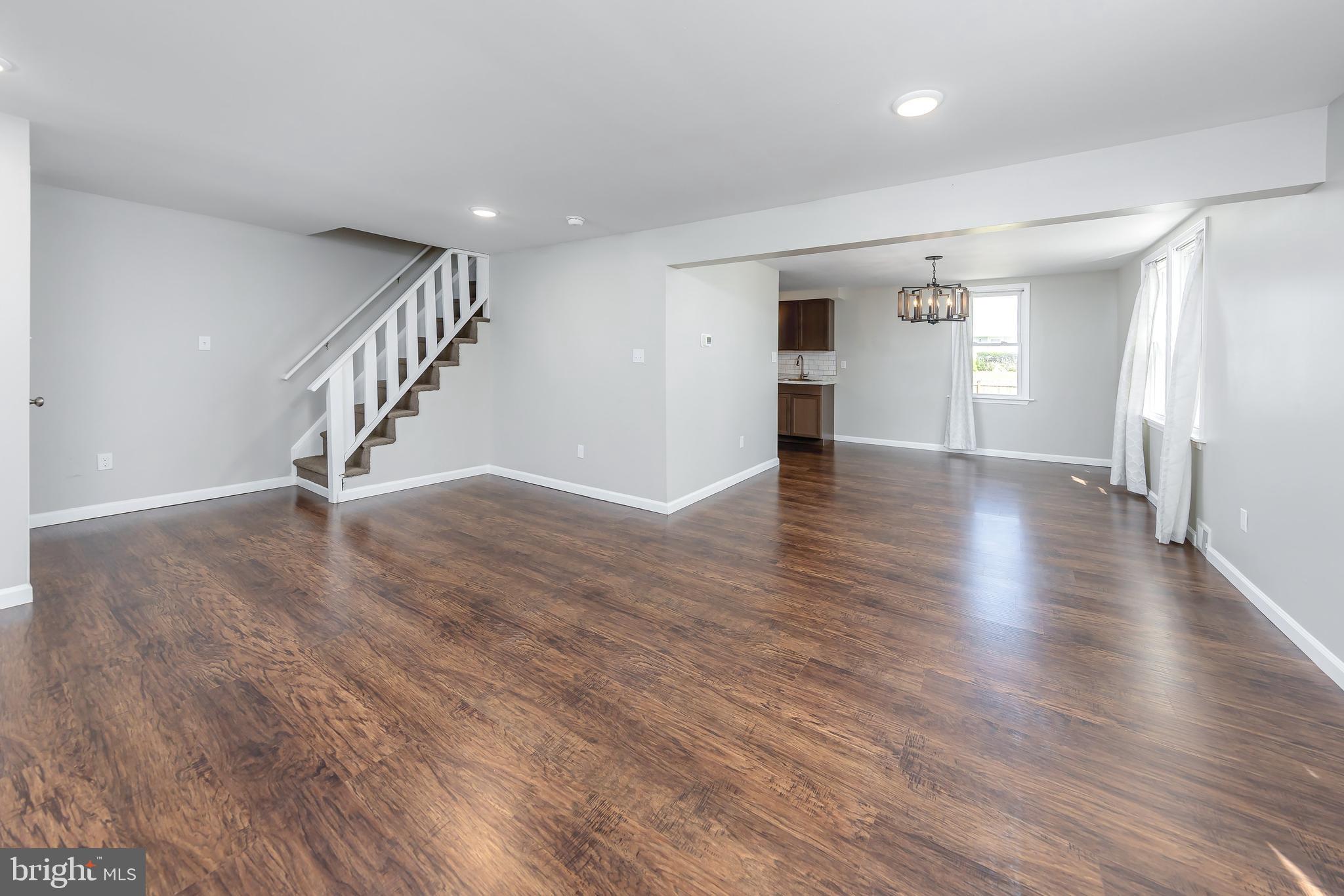 313 WOODBURY LAKE DRIVE