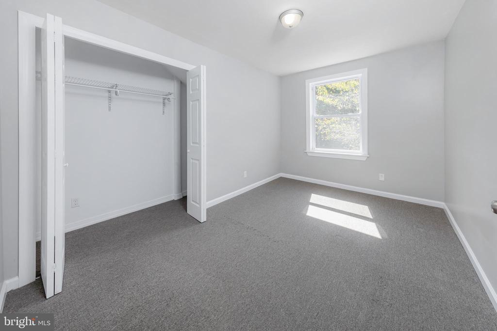 313 WOODBURY LAKE DRIVE
