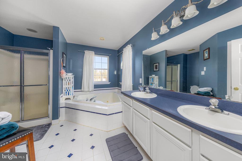 29 PEACH RIDGE DRIVE