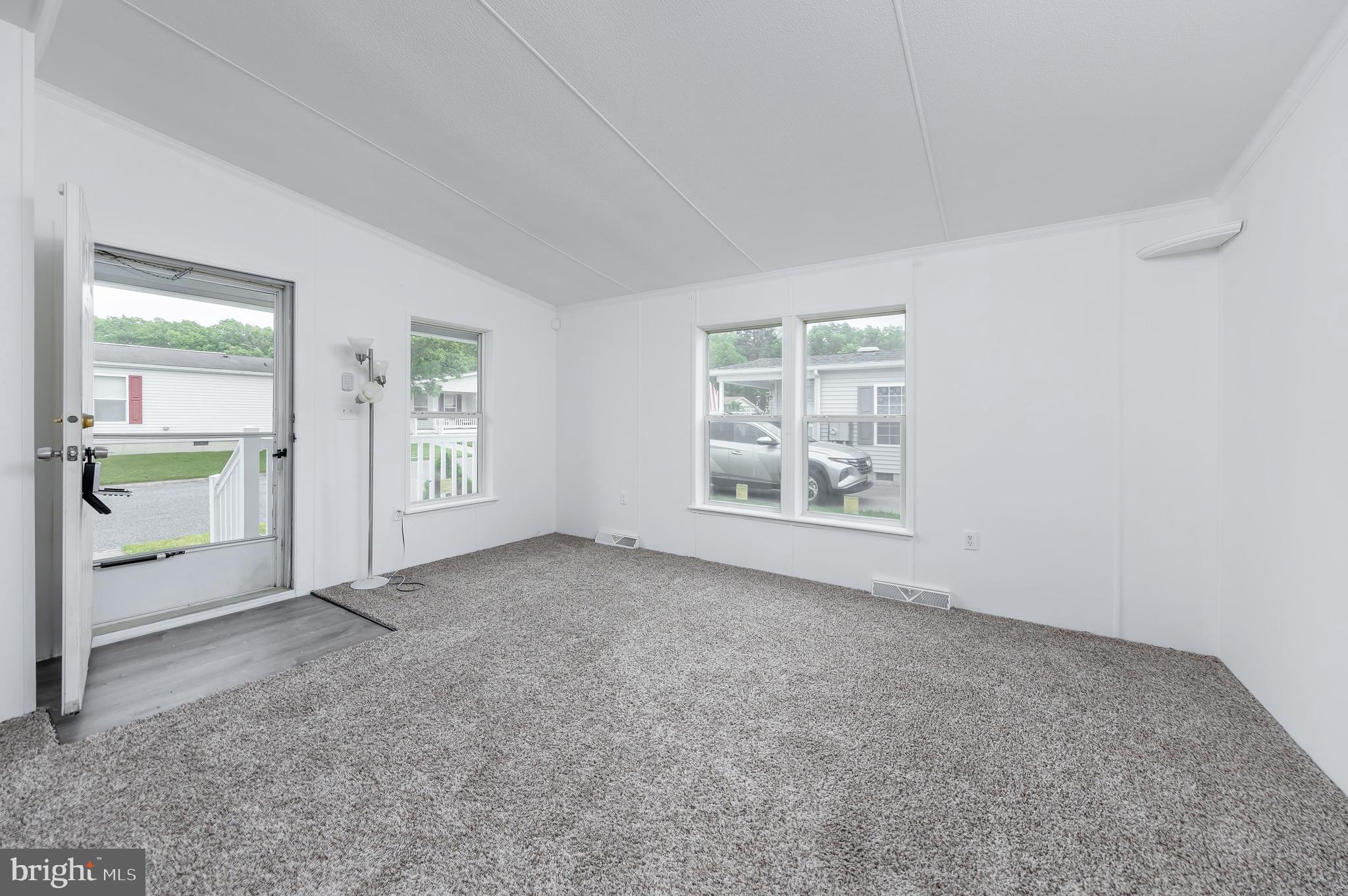 466 EDGEMONT AVENUE
