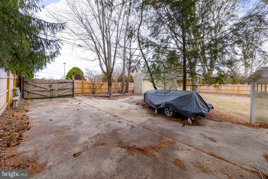 110 RAYMOND DRIVE