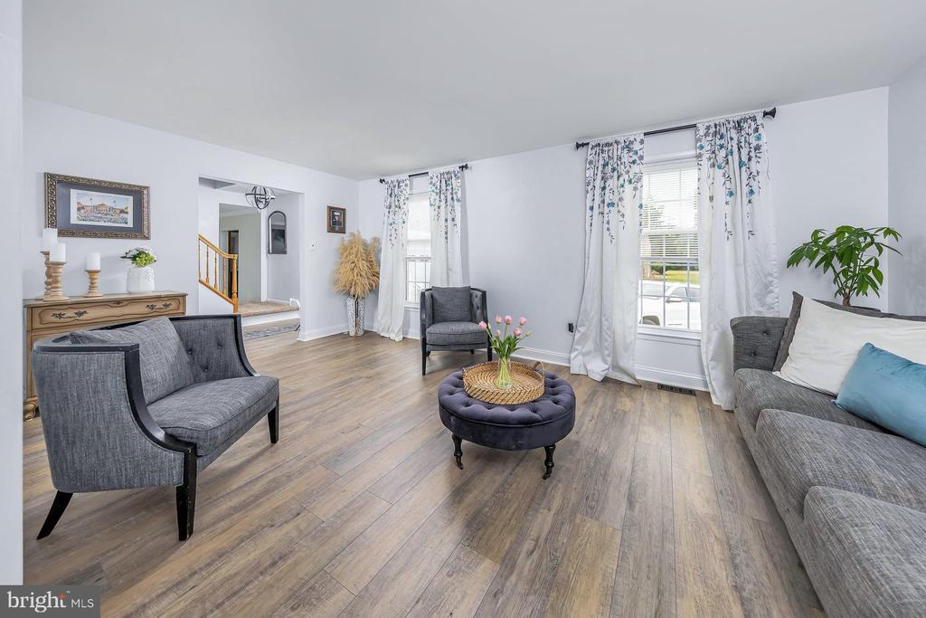 157 GOLFVIEW DRIVE