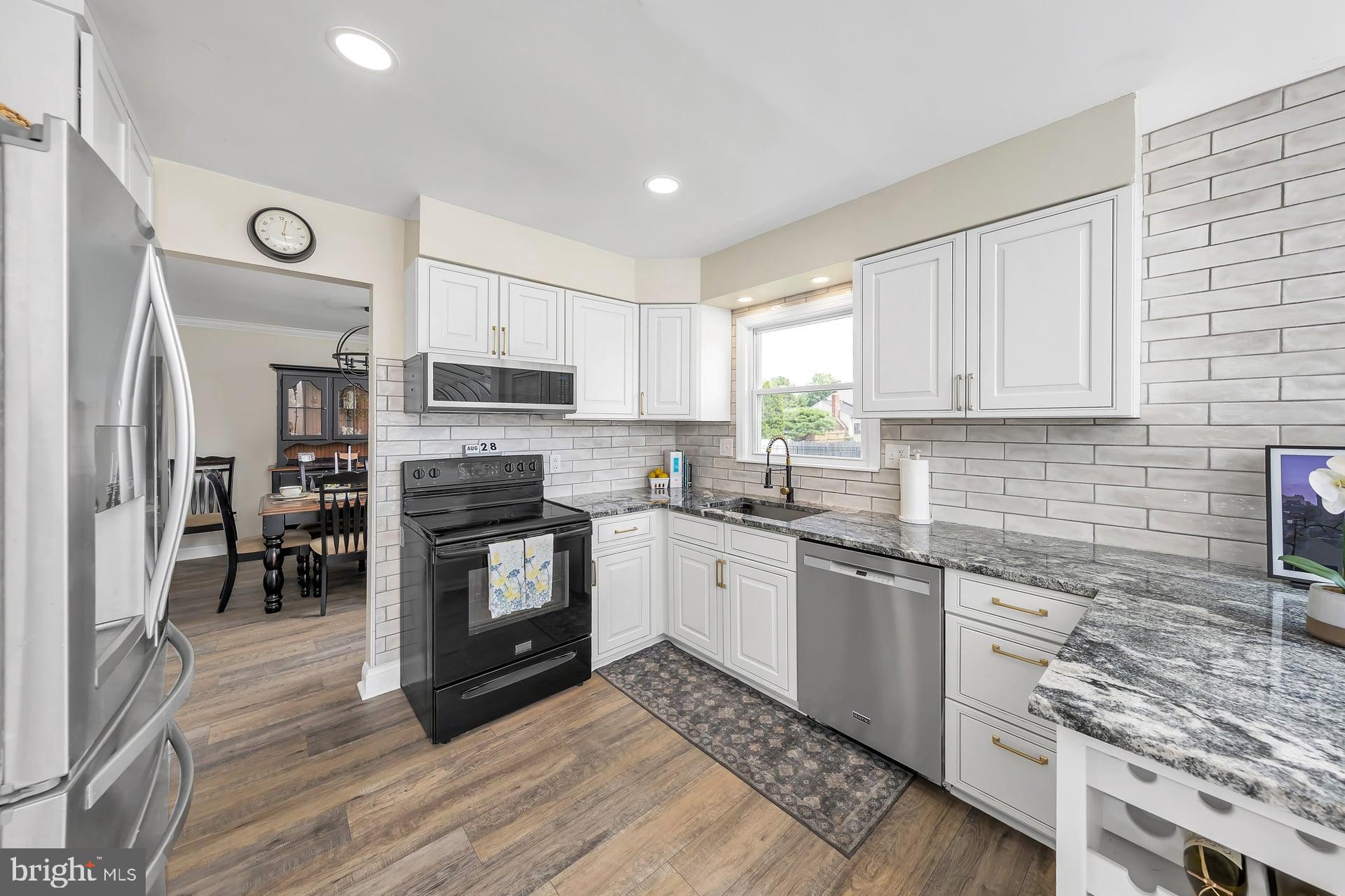 157 GOLFVIEW DRIVE