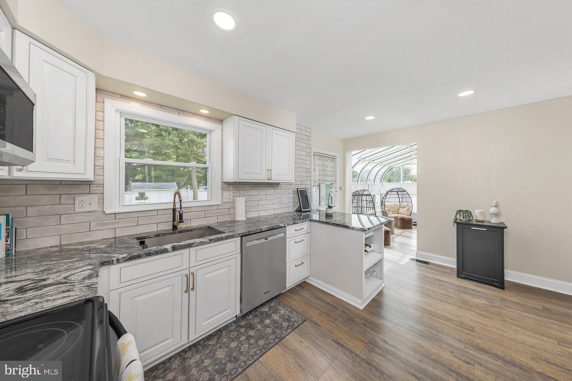 157 GOLFVIEW DRIVE