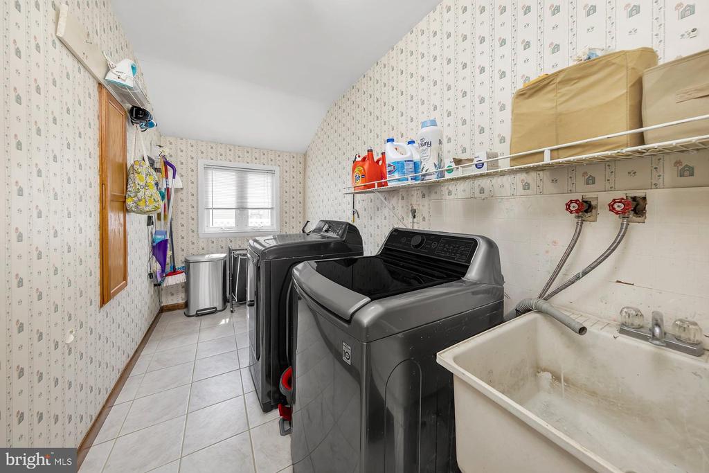 157 GOLFVIEW DRIVE