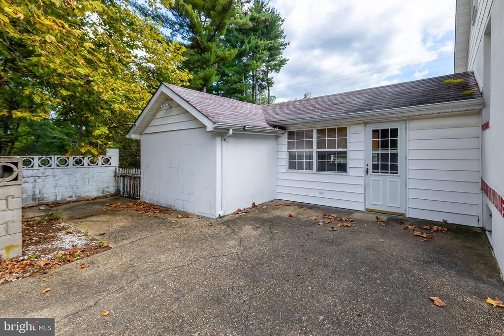 399 FRIES MILL ROAD