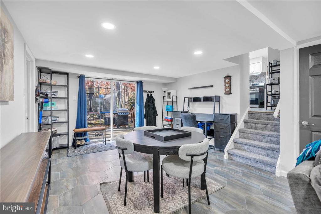 743 MOHAWK STREET