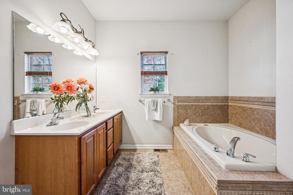 49 PINTAIL DRIVE