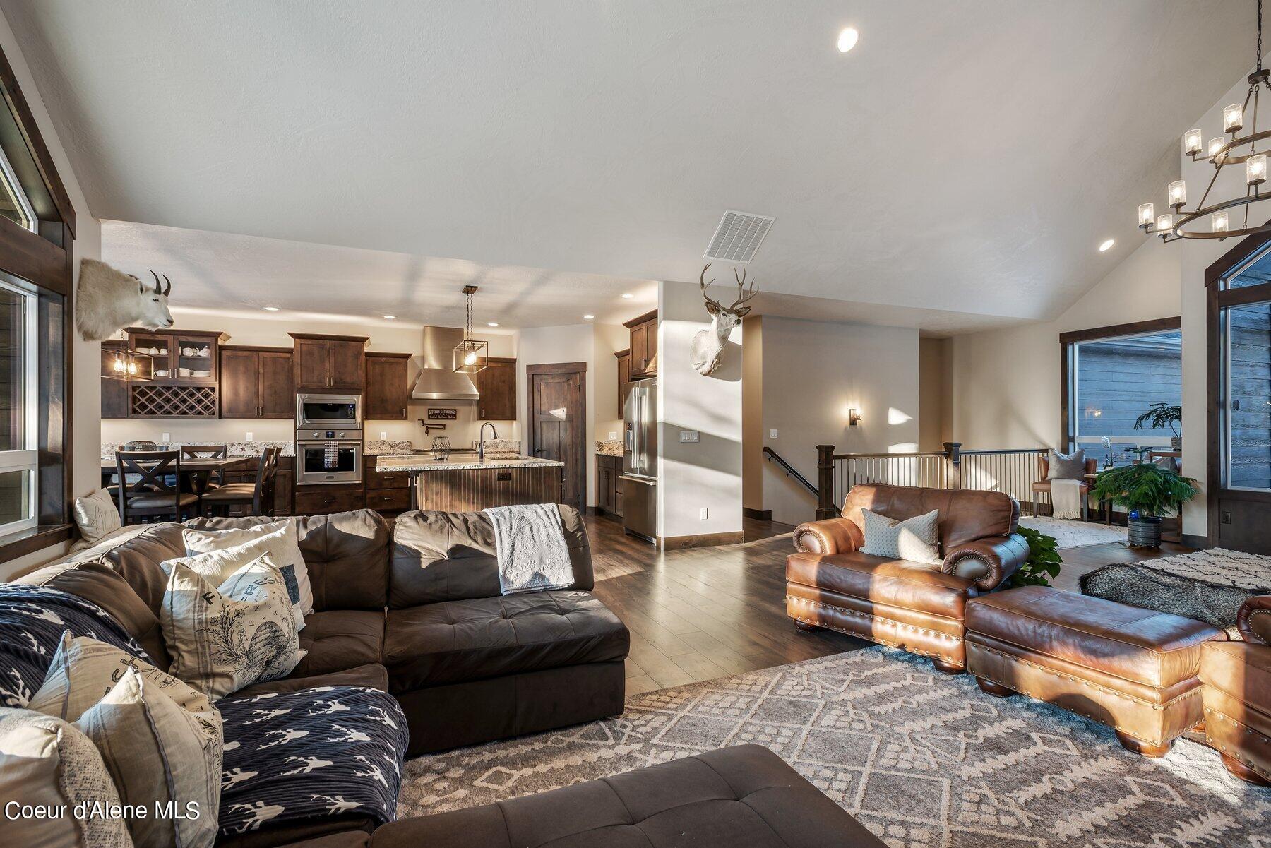 22489 N CASHMERE WAY