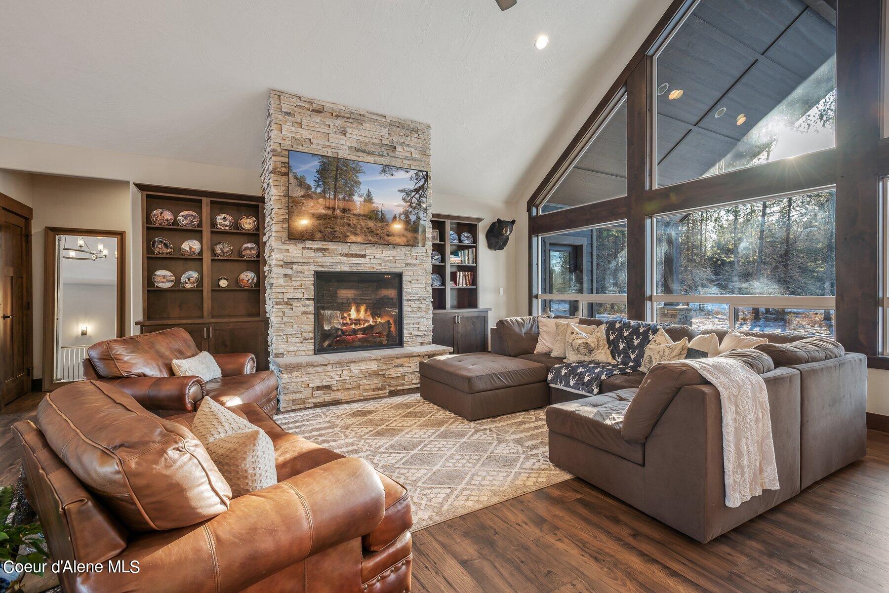 22489 N CASHMERE WAY