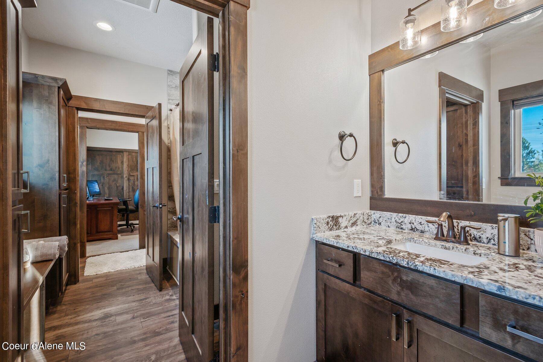 22489 N CASHMERE WAY