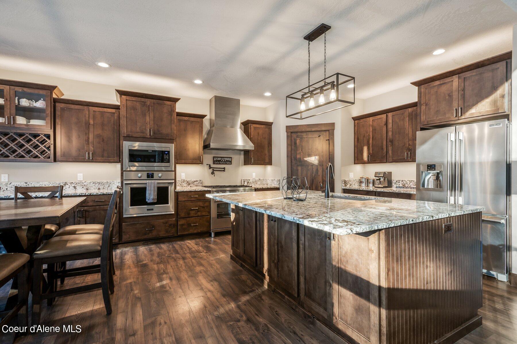 22489 N CASHMERE WAY