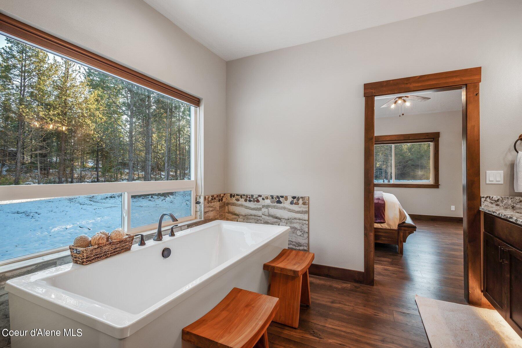 22489 N CASHMERE WAY