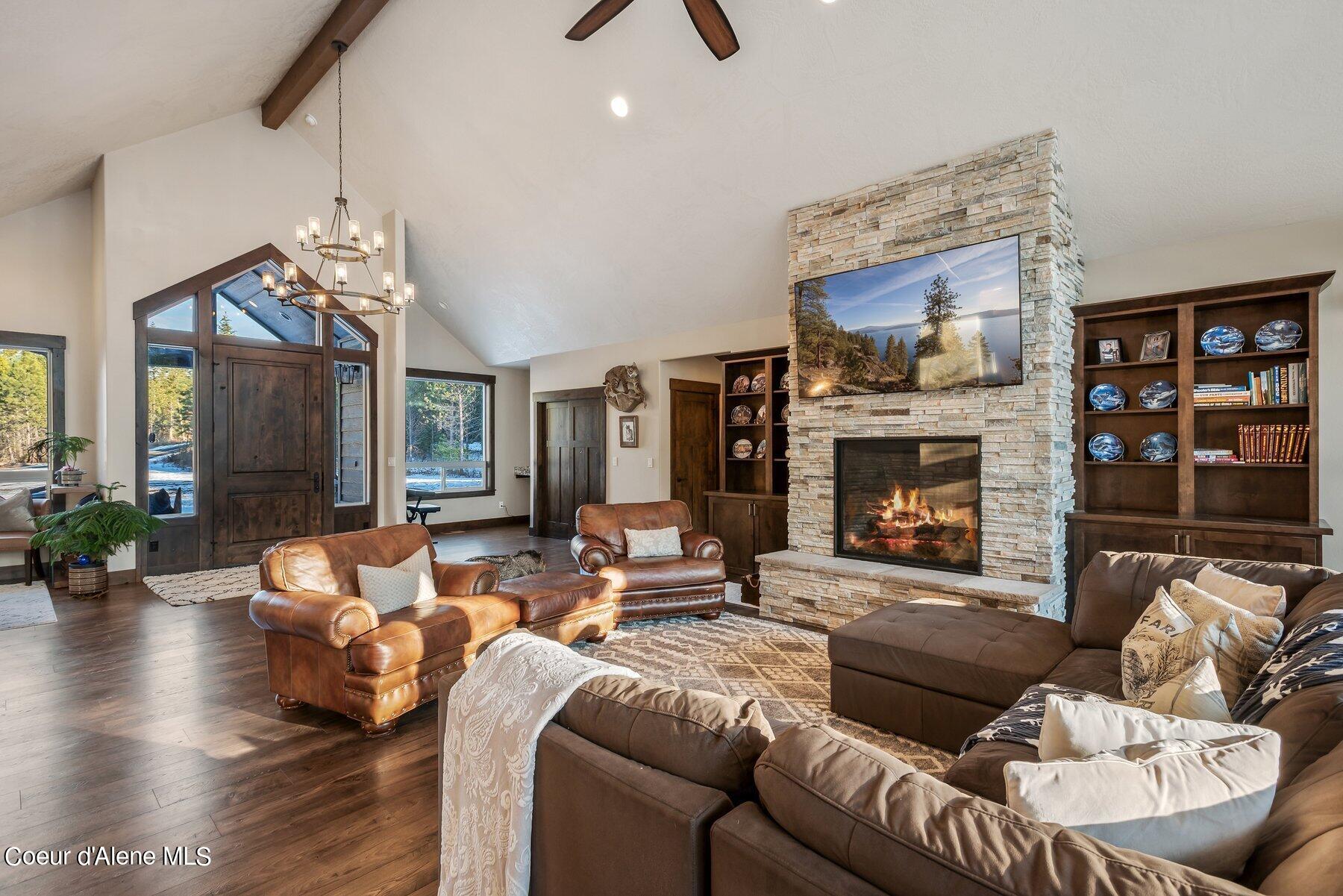 22489 N CASHMERE WAY