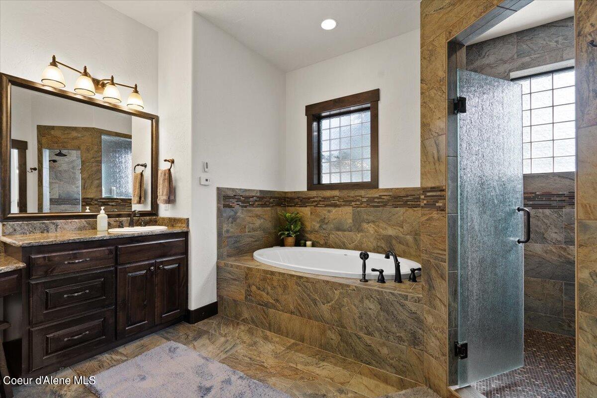 11105 N ARCTIC FALLS LOOP