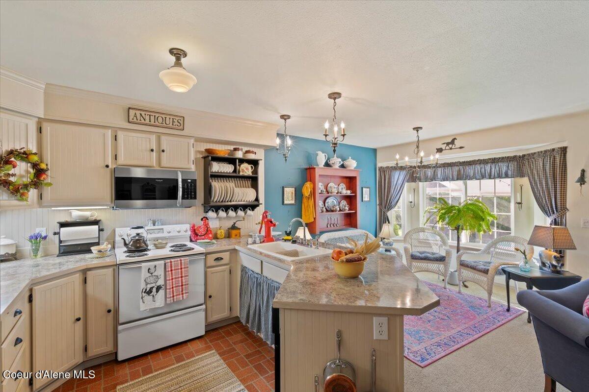 5535 N PACIFIC AVE, Coeur d'Alene