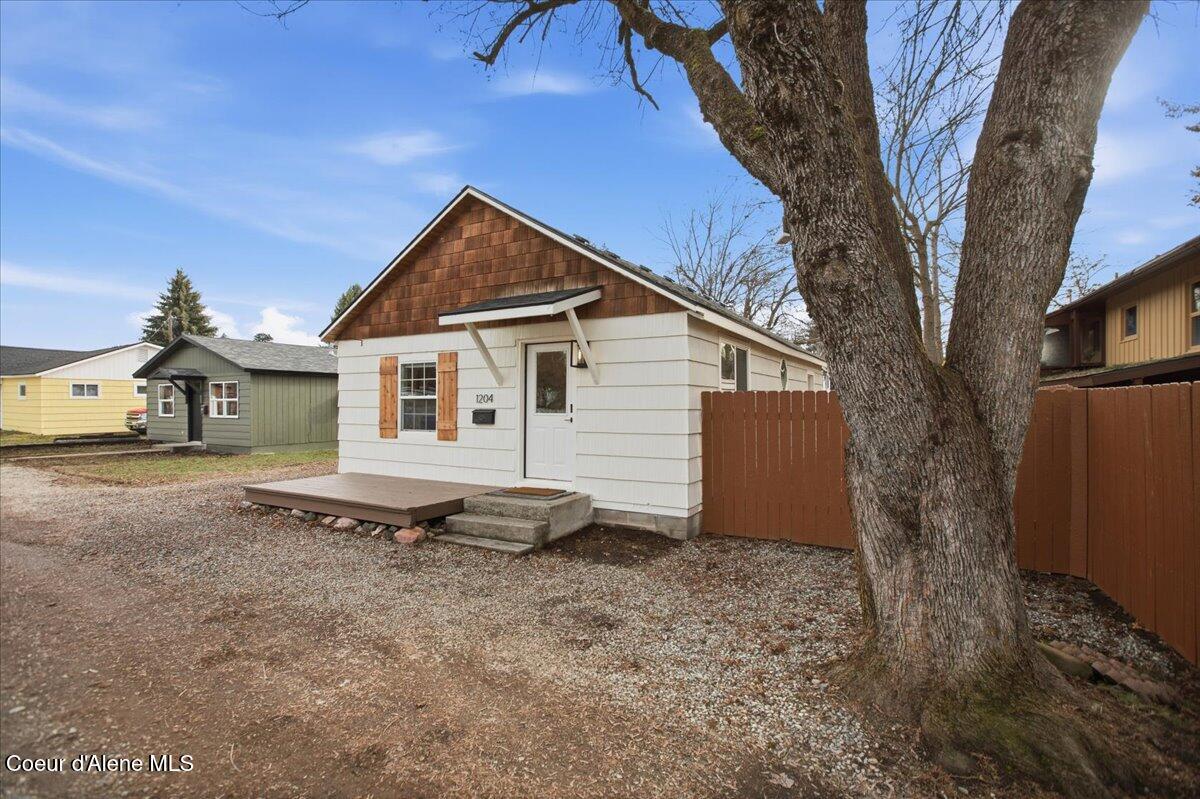 1204 E Foster AVE, Coeur d'Alene