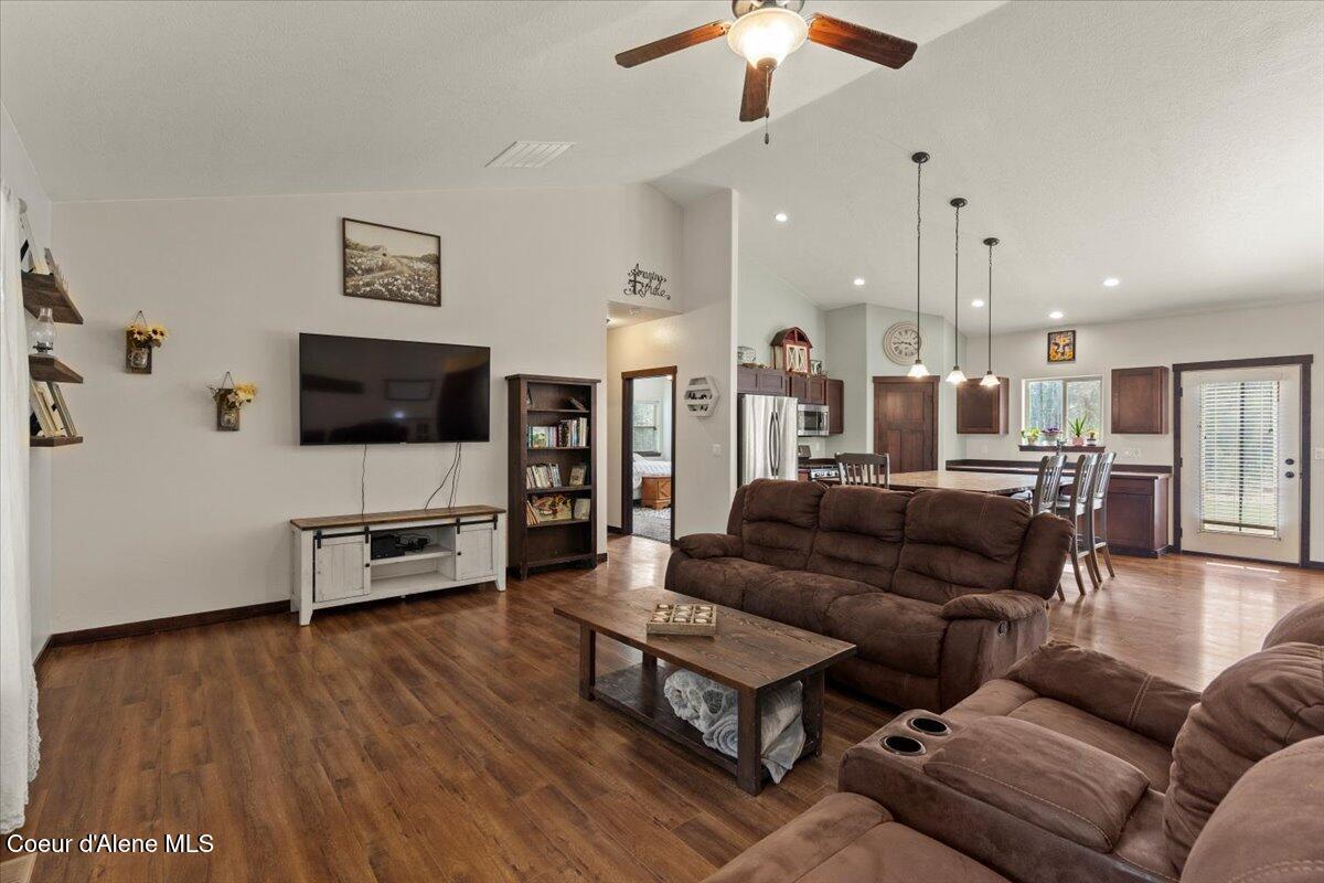 23210 N MASSIF RD