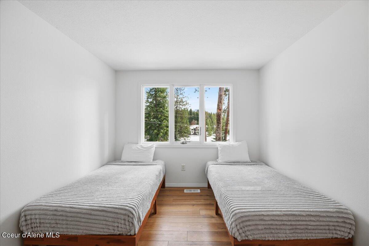 12331 N Avondale LOOP