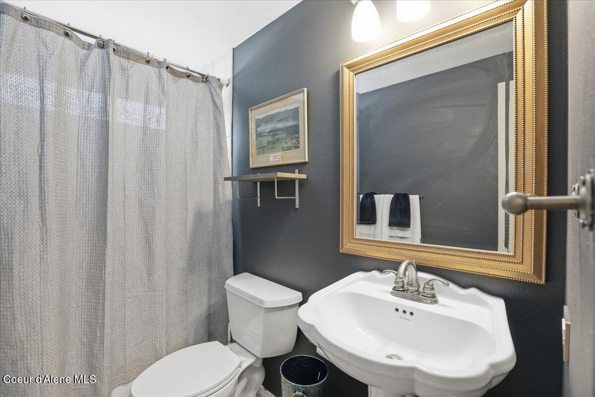 12331 N Avondale LOOP