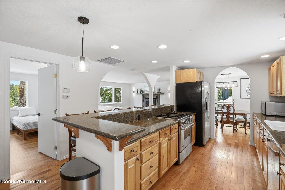 12331 N Avondale LOOP