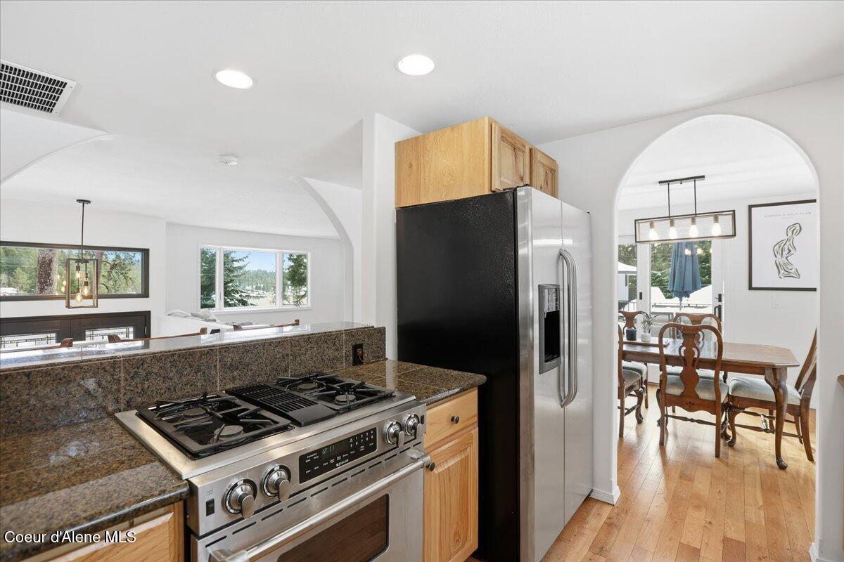 12331 N Avondale LOOP