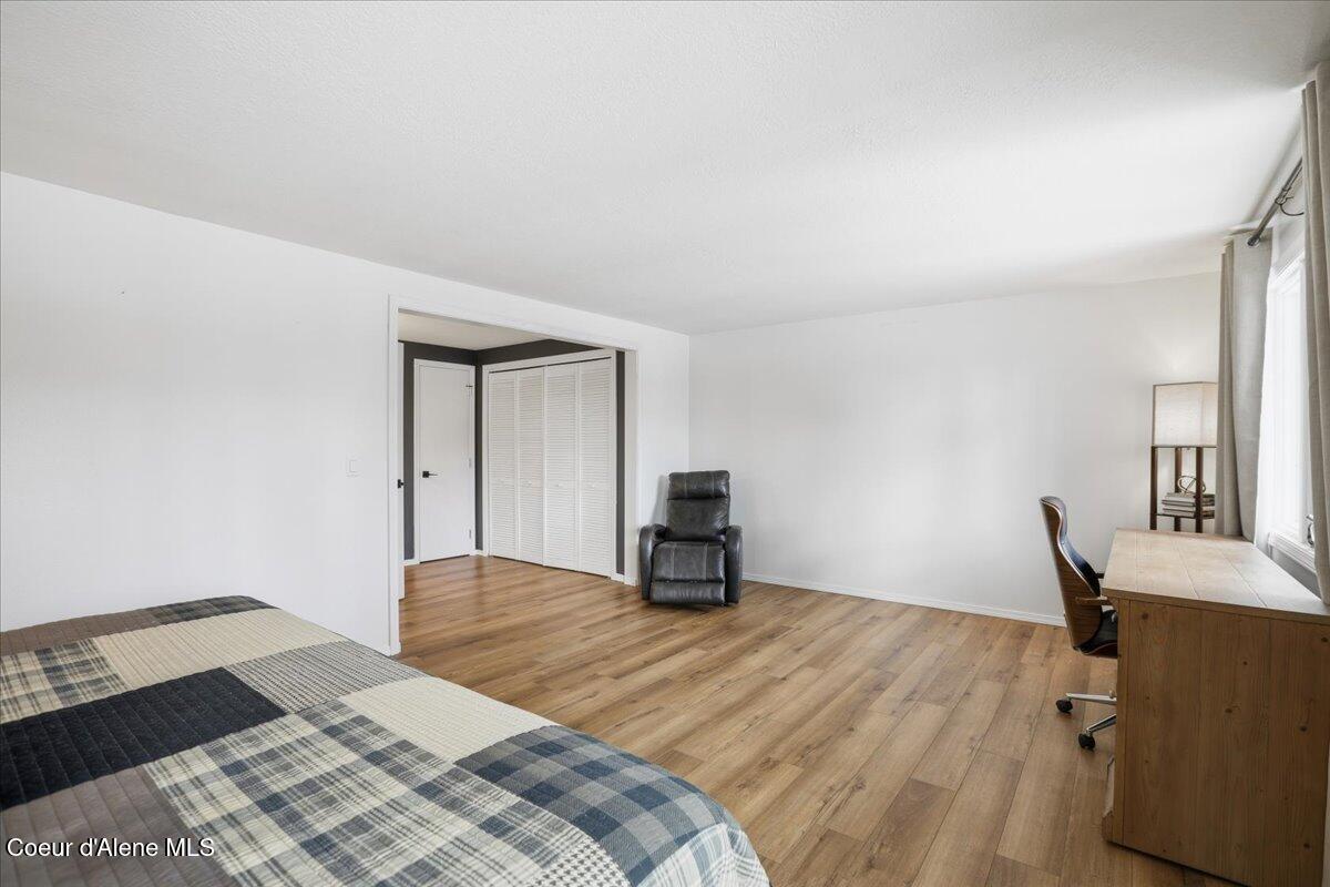 12331 N Avondale LOOP