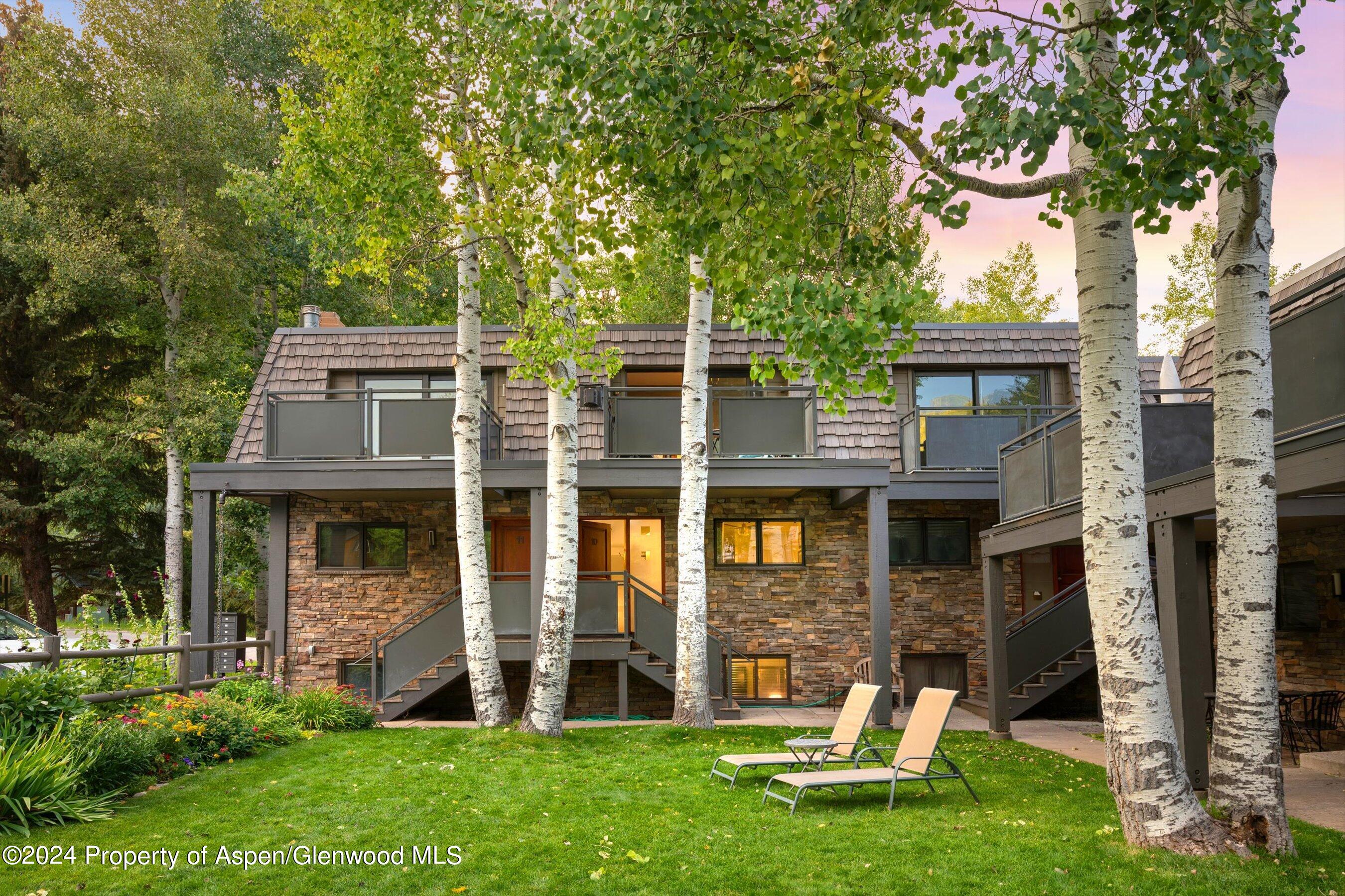 124 E Durant Avenue, Unit 10