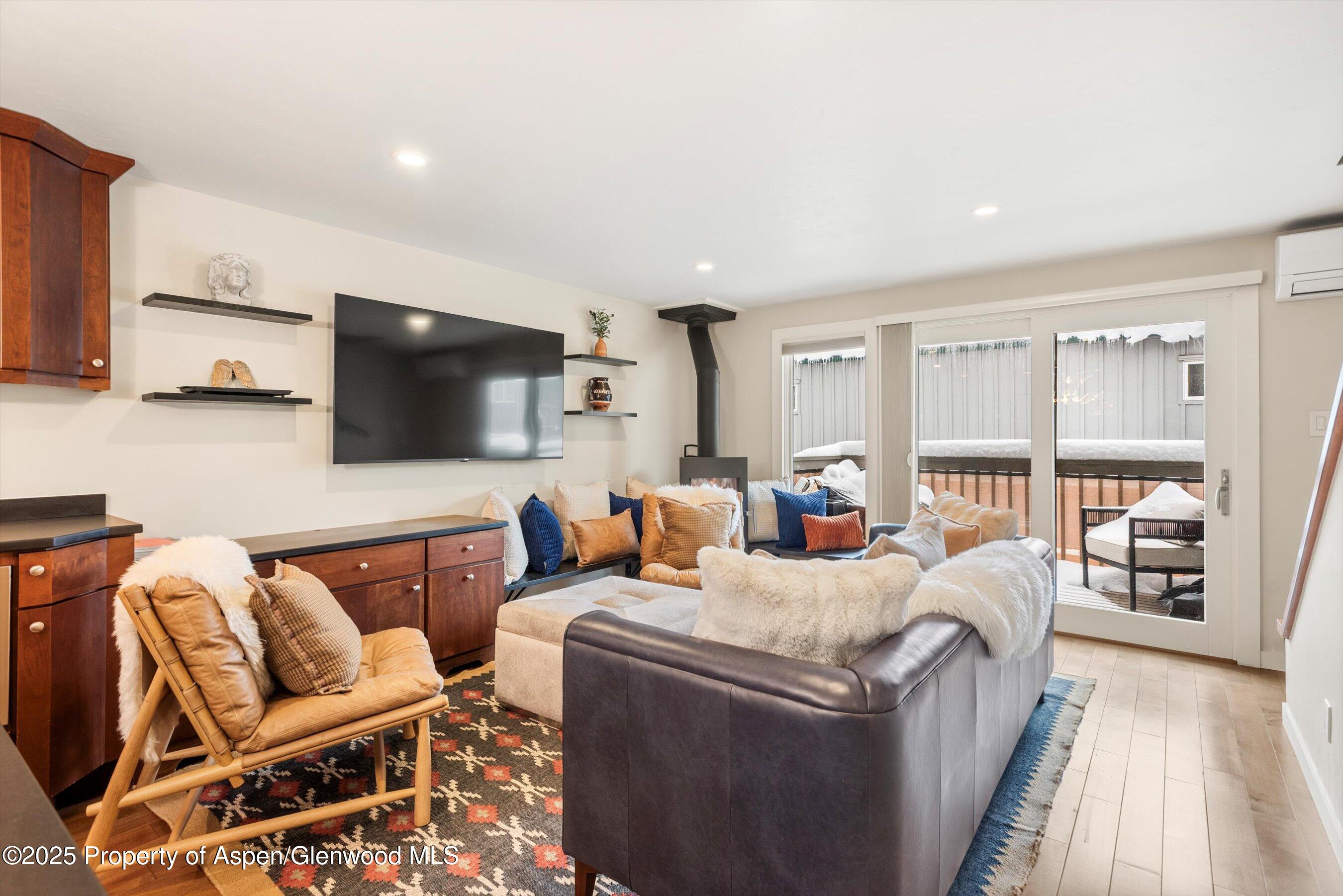 720 W Hopkins Avenue, Unit D