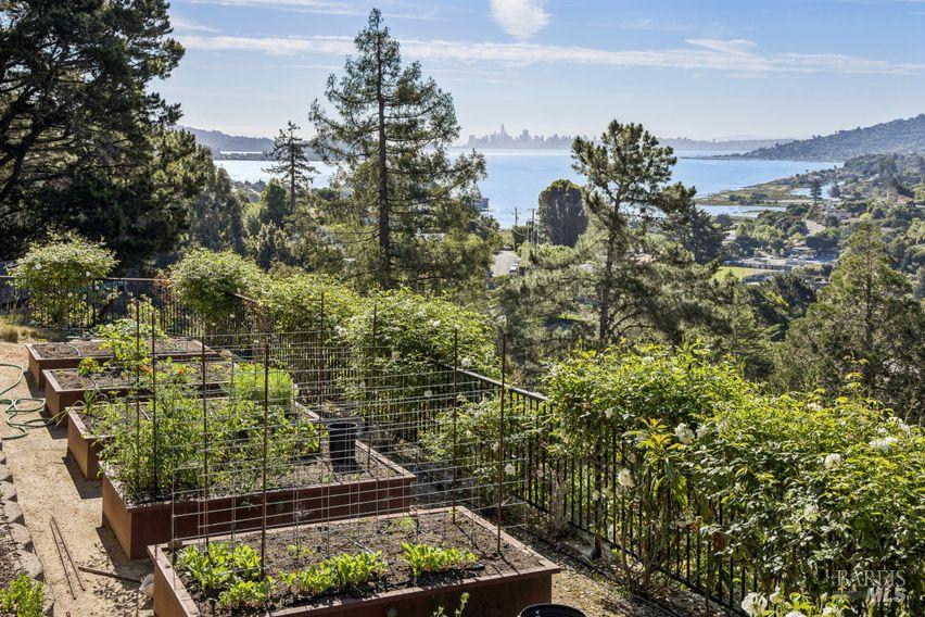 76 Bay Vista Drive
