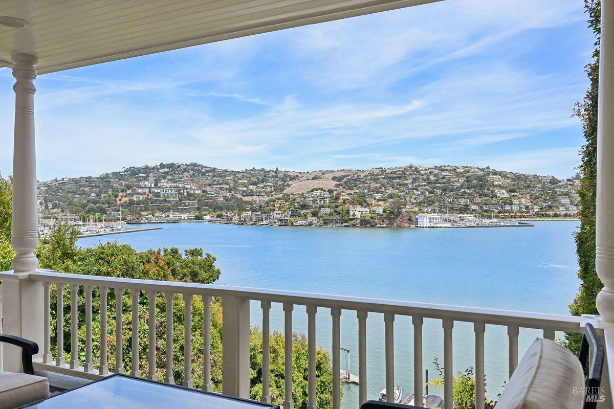 276 Beach Road