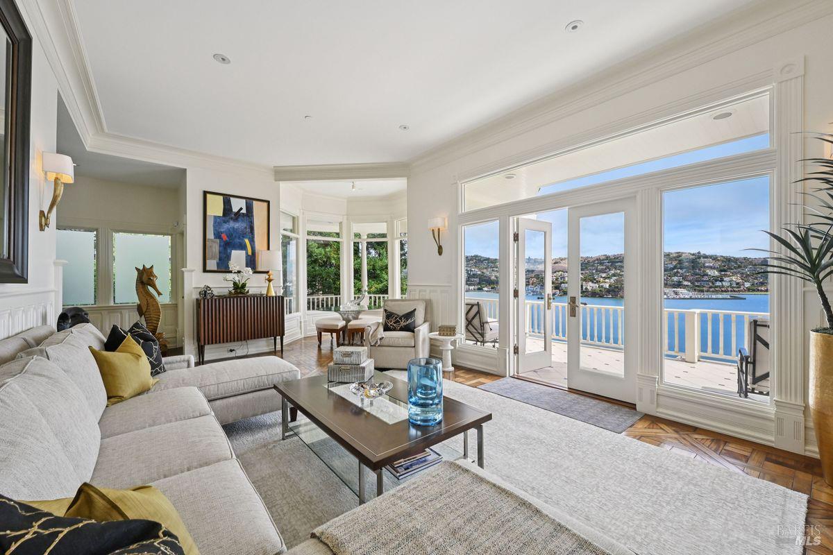 276 Beach Road