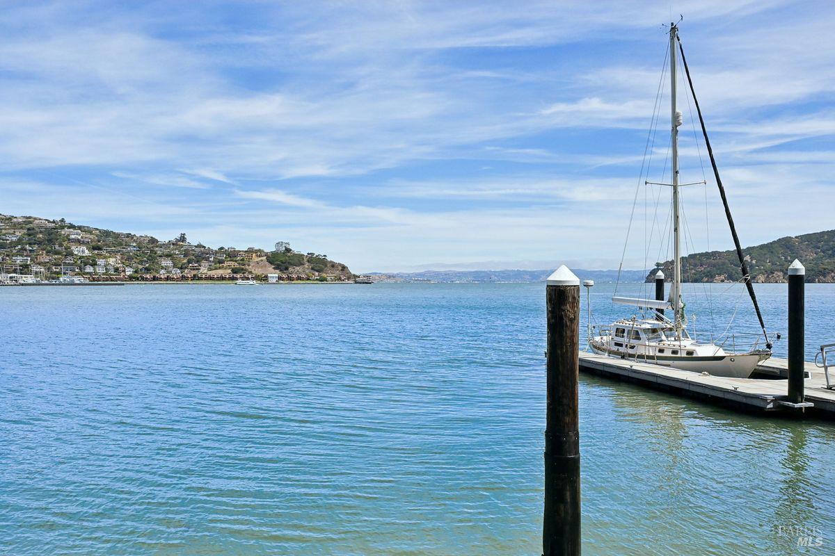 276 Beach Road