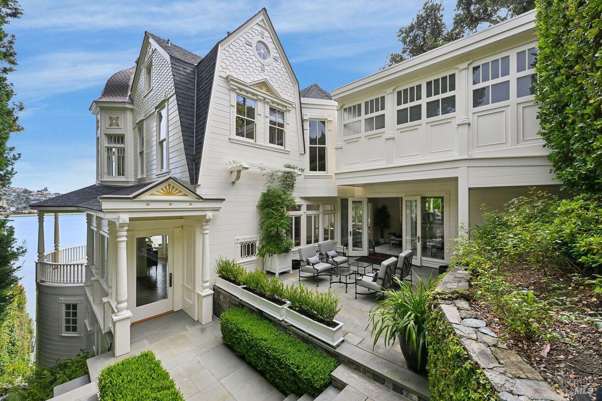276 Beach Road