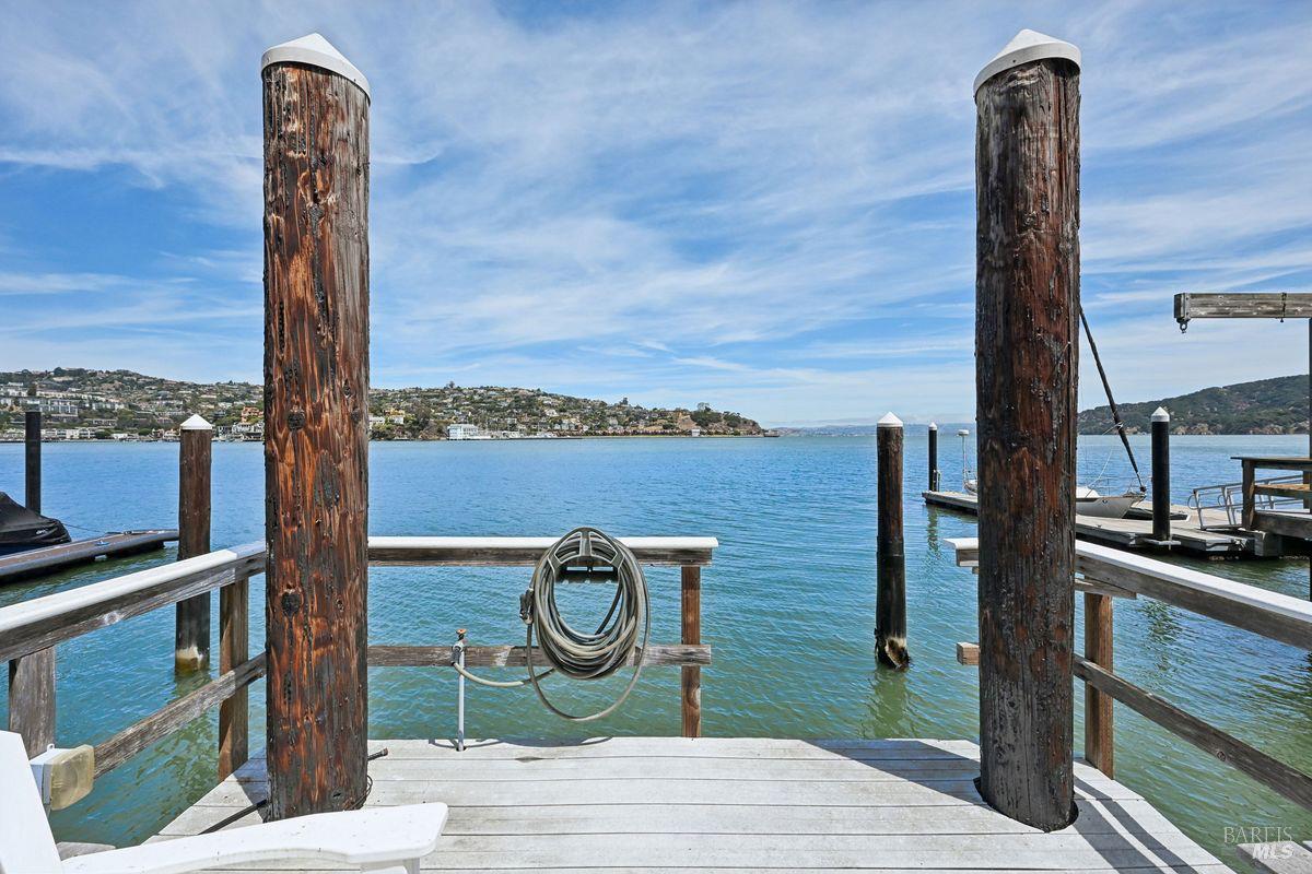 276 Beach Road
