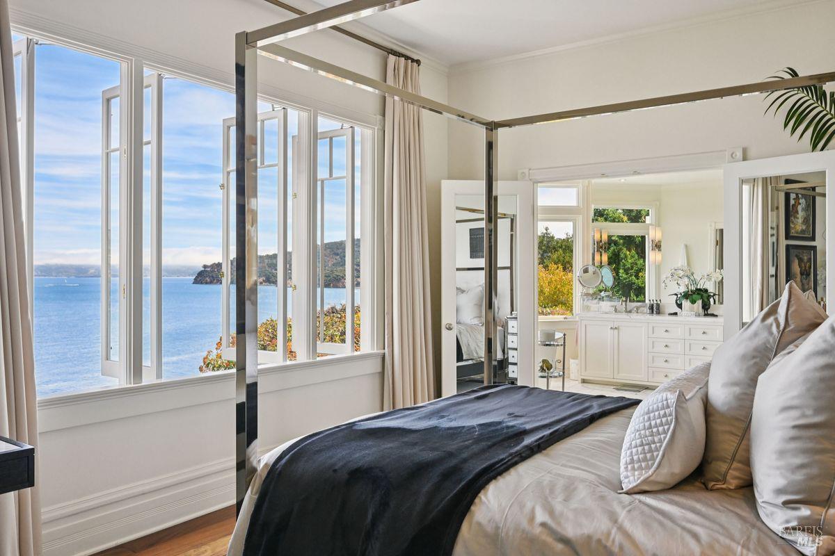 276 Beach Road