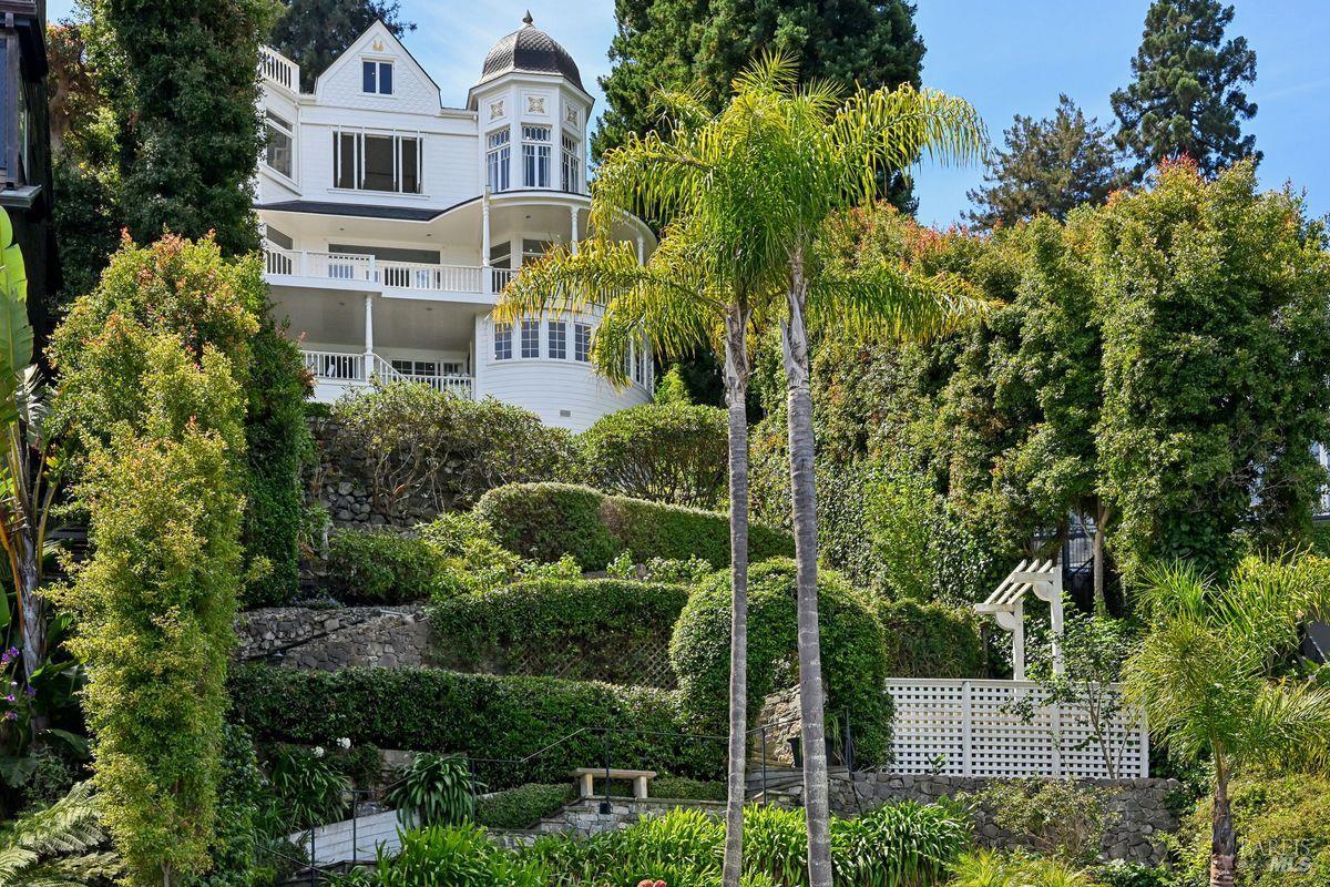 276 Beach Road