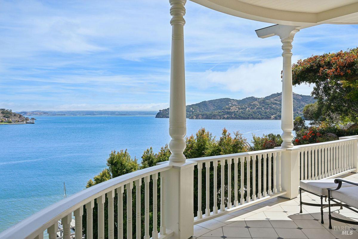 276 Beach Road