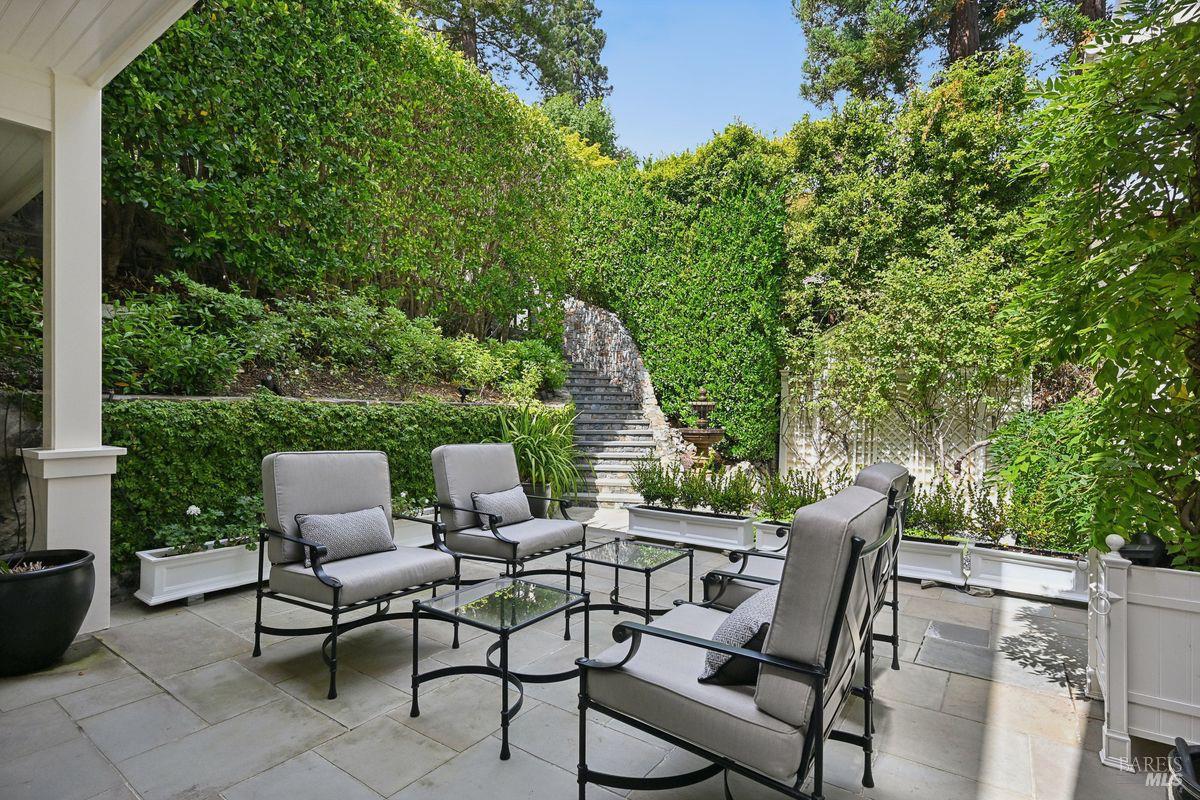276 Beach Road