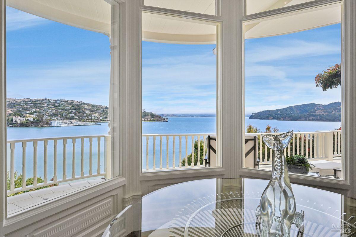 276 Beach Road