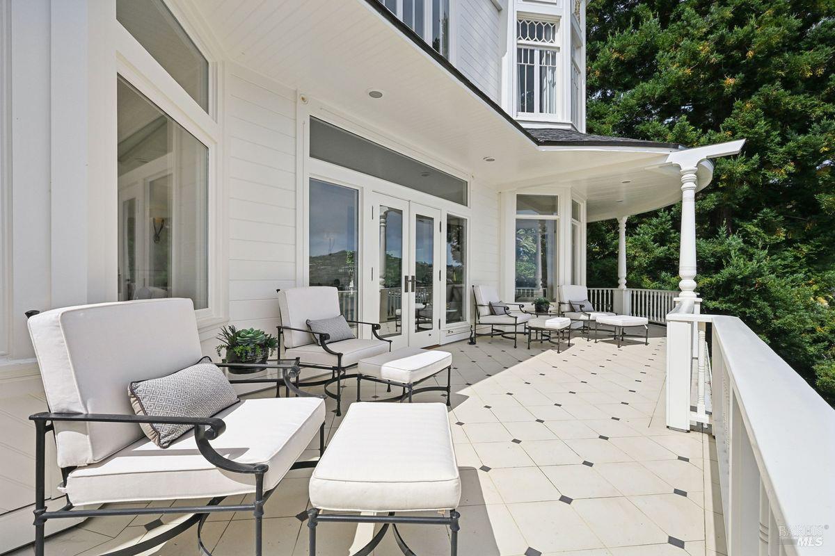 276 Beach Road