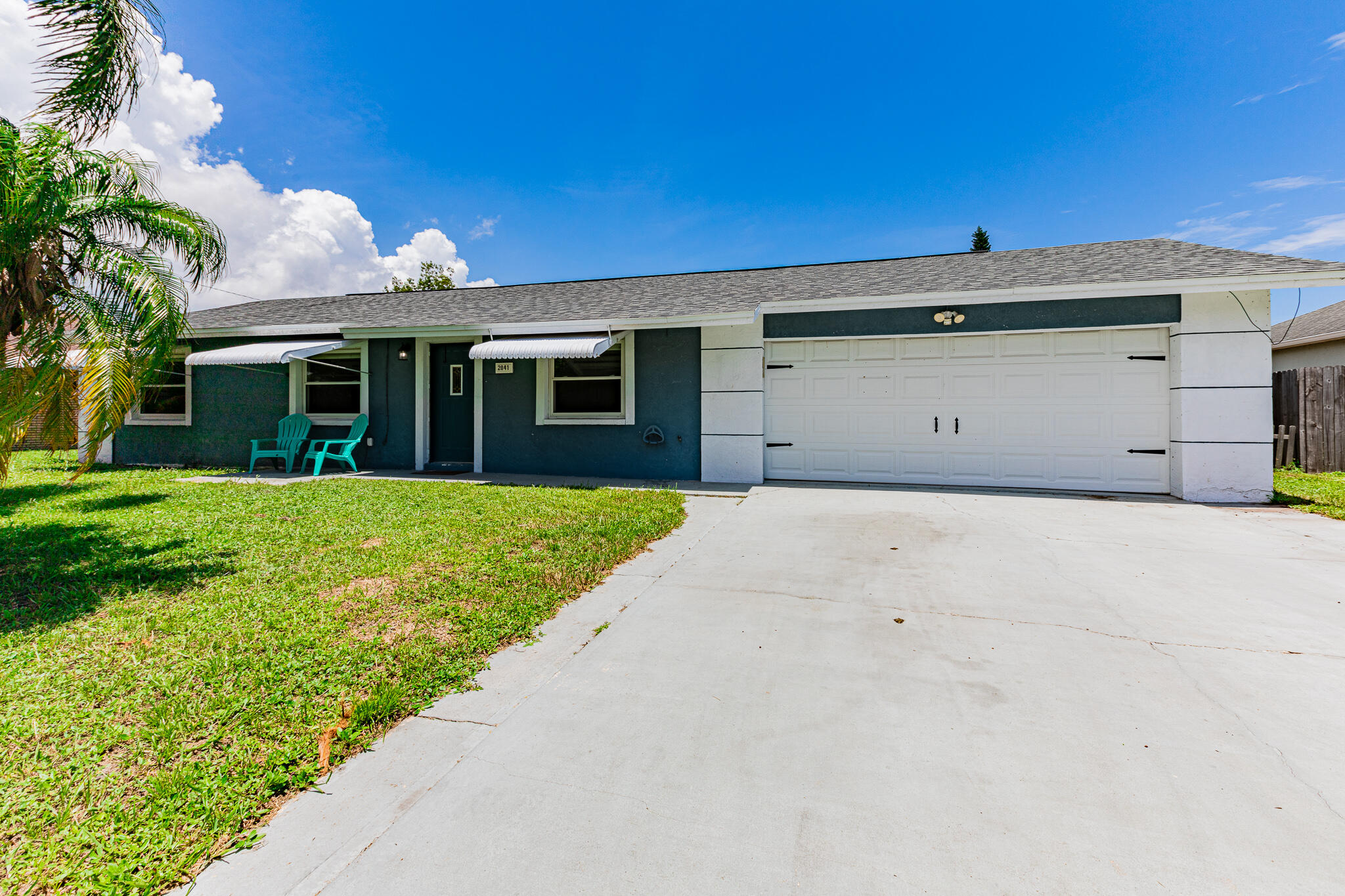 2041 Dogwood Street