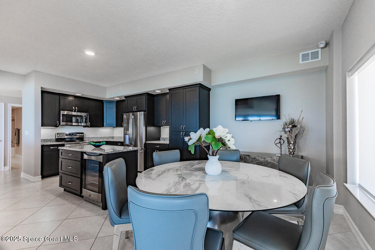 1025 Highway A1a, 501