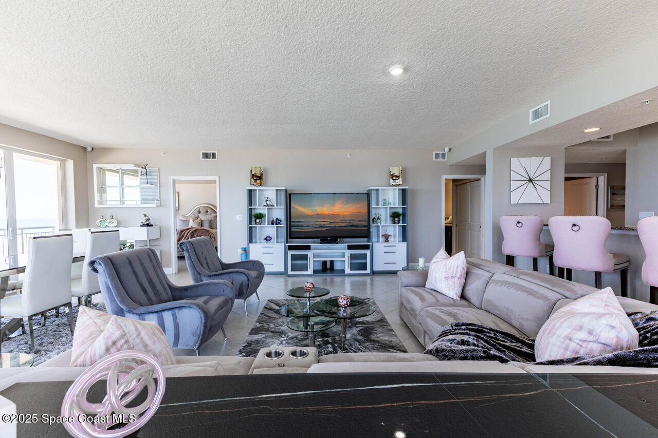 1025 Highway A1a, 501