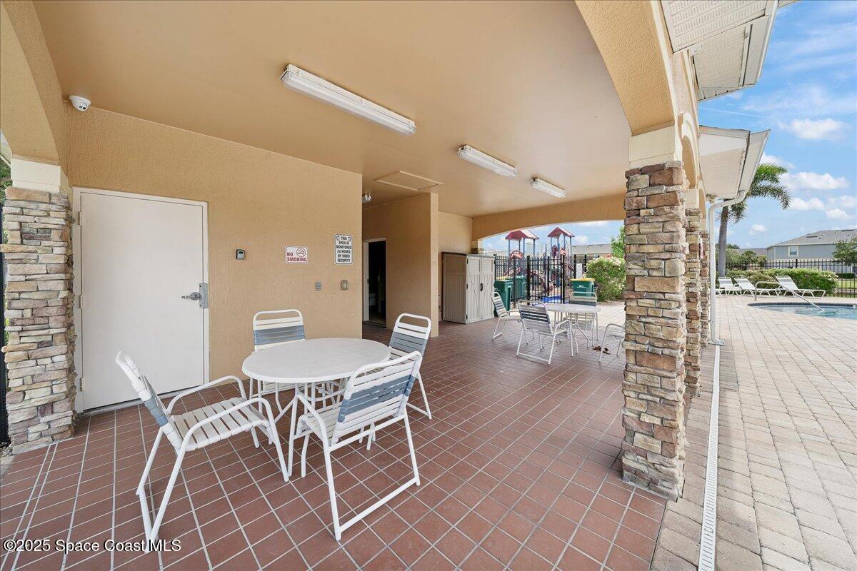 2605 Revolution Street, 104
