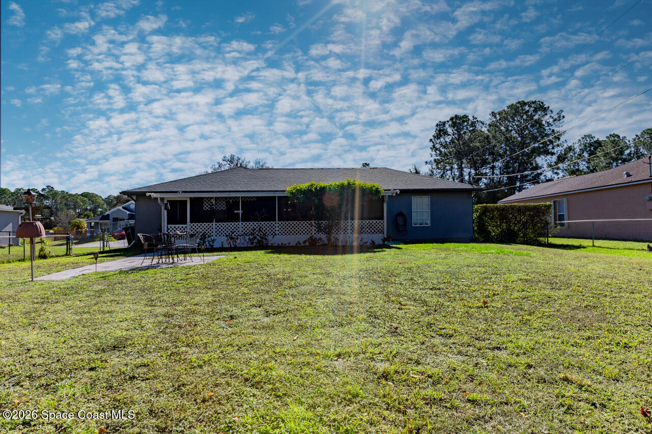 1117 Sapphire Street SE