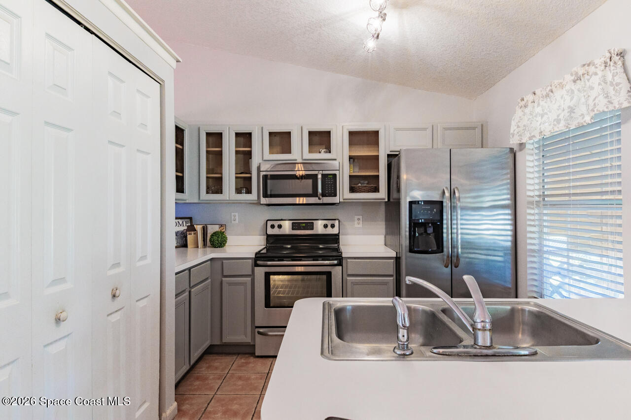 1117 Sapphire Street SE